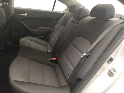 Used 2017 Kia Forte LX w/ LX Popular Package image 18