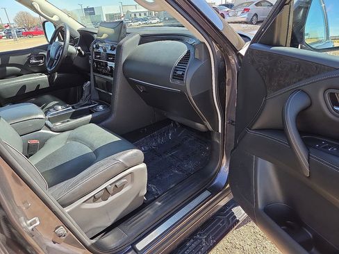 Used 2024 INFINITI QX80 Luxe image 12