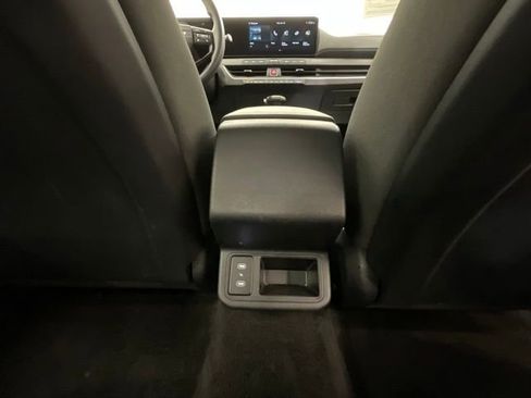 Used 2025 Kia K4 FWD image 26