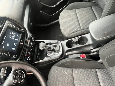 Used 2021 Kia Soul S FWD image 26