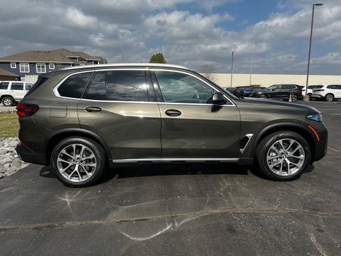 New 2026 BMW X5 xDrive40i w/ Parking Assistance Package image 4