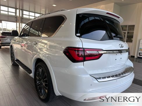 Certified 2023 INFINITI QX80 Premium Select w/ All-Season Package RWD image 10