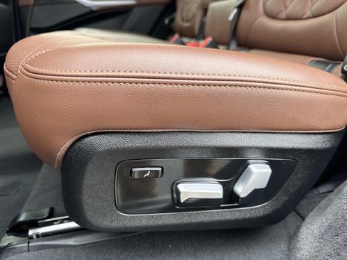 Certified 2024 BMW X7 xDrive40i w/ Executive Package image 13