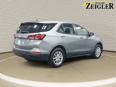 Used 2024 Chevrolet Equinox LS w/ LPO, Floor Liner Package image 5