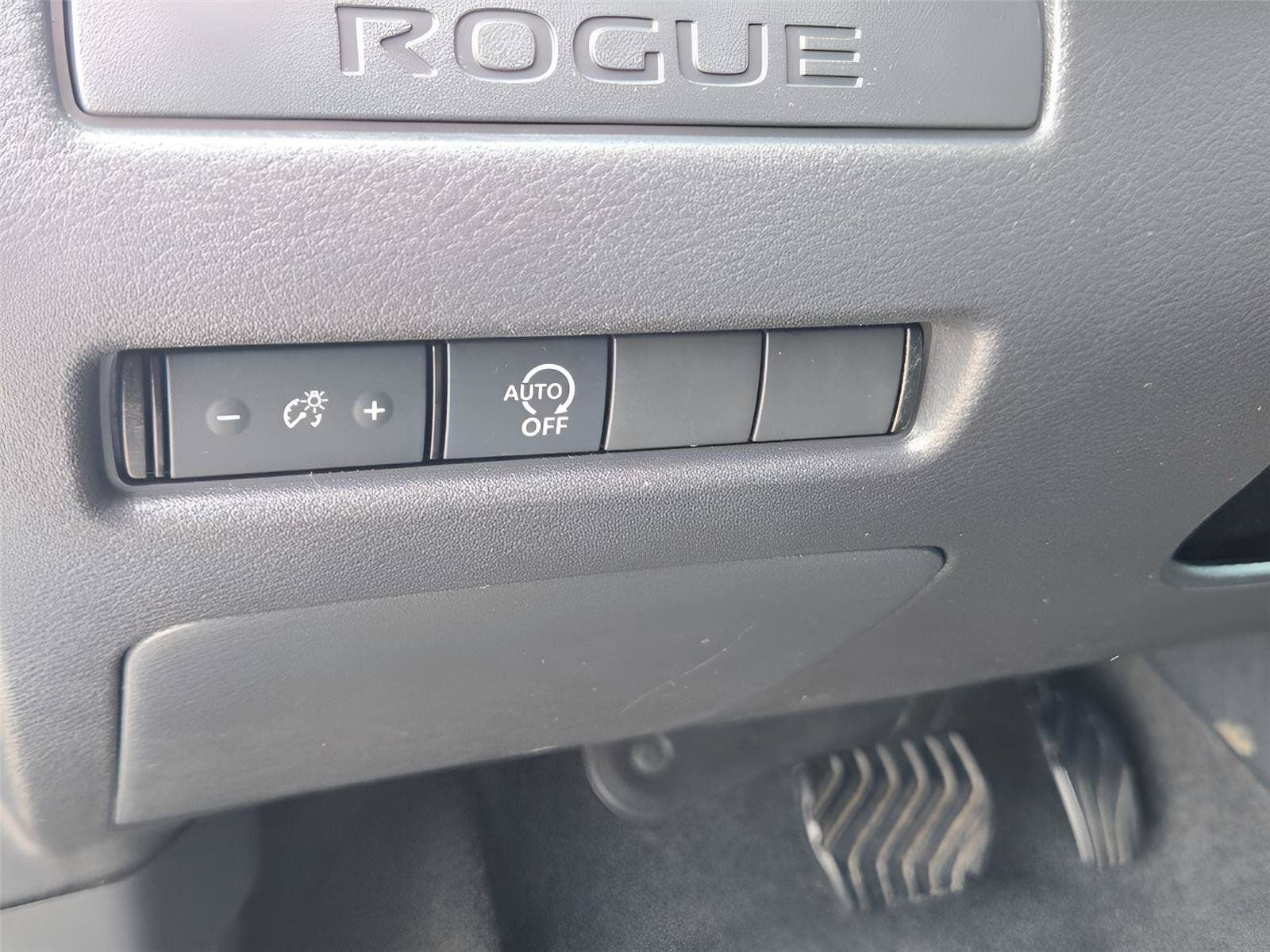 Used 2023 Nissan Rogue S FWD image 22