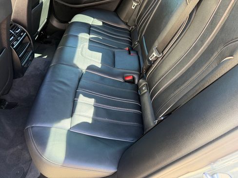Used 2019 BMW 540i xDrive w/ Convenience Package AWD/4WD image 16