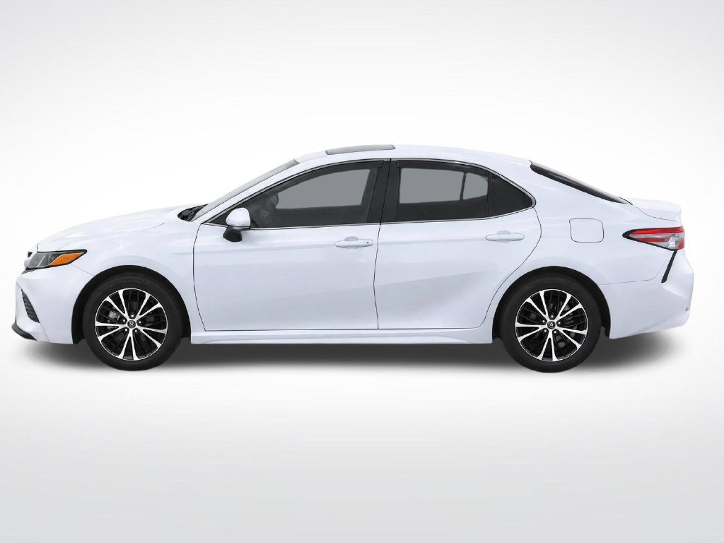 Used 2018 Toyota Camry SE w/ Moonroof Package FWD image 7