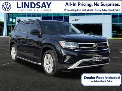 Used 2023 Volkswagen Atlas SE w/ Panoramic Sunroof Package
