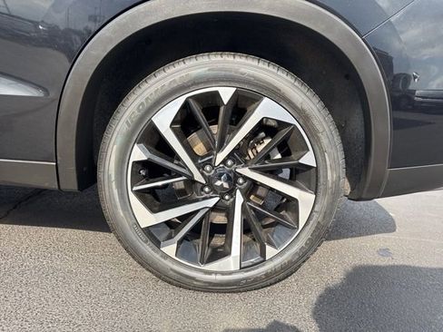 Used 2024 Mitsubishi Outlander AWD image 24