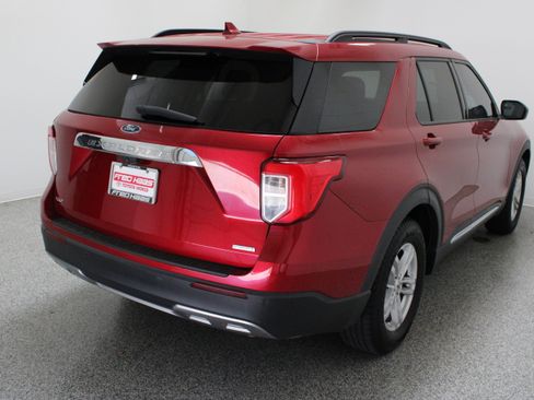 Used 2020 Ford Explorer XLT w/ Equipment Group 202A RWD image 7