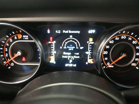 Used 2022 Jeep Gladiator Sport AWD/4WD image 6