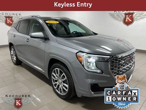 Used 2023 GMC Terrain Denali w/ Denali Premium Package AWD/4WD image 1