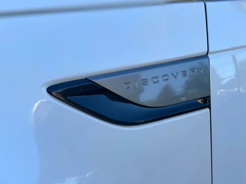 Used 2020 Land Rover Discovery SE image 49