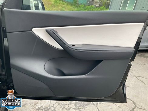 Used 2021 Tesla Model Y Long Range image 71