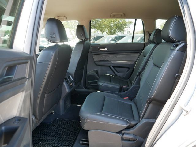 Certified 2023 Volkswagen Atlas SE w/ Black Wheel Package AWD/4WD image 17