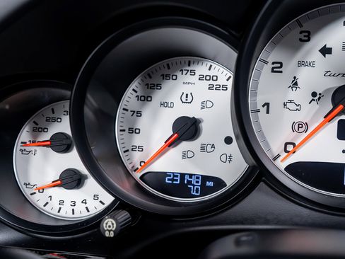 Used 2016 Porsche 911 Turbo S image 38