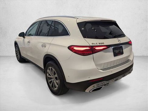 Certified 2025 Mercedes-Benz GLC 300 GLC 300 image 8