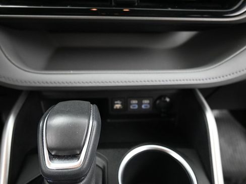 Certified 2023 Toyota Highlander LE image 13
