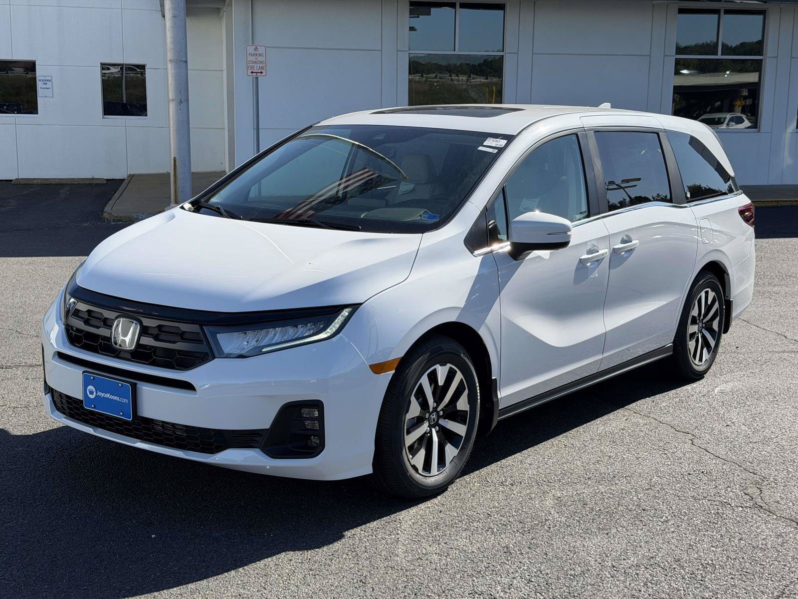New 2027 Honda Odyssey Elite image 4