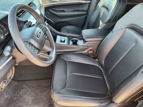 New 2026 Jeep Grand Cherokee Limited w/ Limited Altitude Package image 9