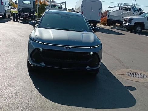 New 2026 Chevrolet Equinox EV RS image 6