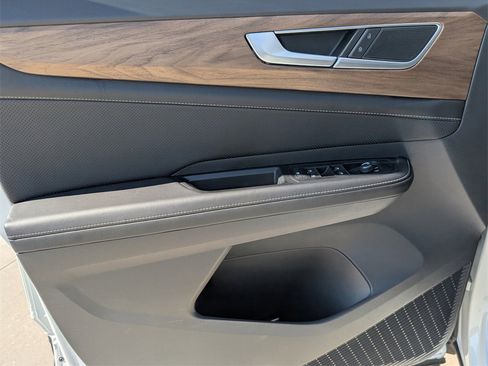 New 2026 Volkswagen Atlas SE image 10