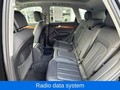 Used 2023 Audi Q5 2.0T Premium image 18