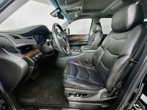 Used 2019 Cadillac Escalade Premium Luxury AWD/4WD image 13