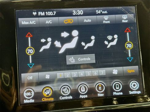 Used 2022 Jeep Grand Cherokee Laredo X image 35