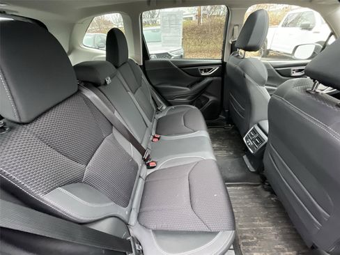 Used 2023 Subaru Forester Premium image 22