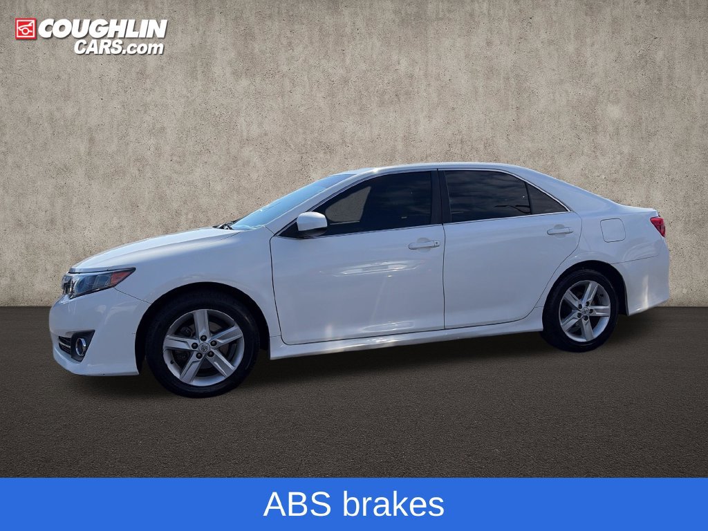 Used 2012 Toyota Camry SE FWD image 5