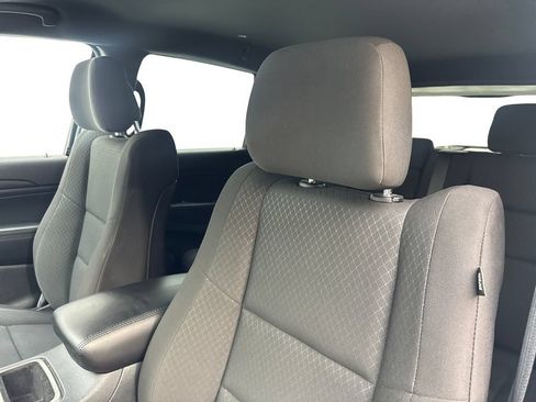 Used 2022 Jeep Grand Cherokee Laredo E AWD/4WD image 28