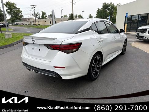 Used 2023 Nissan Sentra SR w/ SR Premium Package FWD image 8