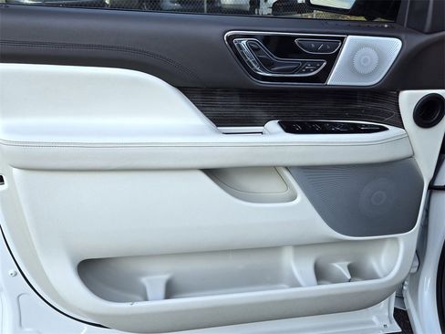 Used 2022 Lincoln Navigator L Black Label image 10