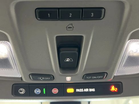 Used 2021 Chevrolet Silverado 1500 LTZ AWD/4WD image 56