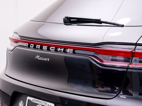 Used 2020 Porsche Macan AWD/4WD image 34
