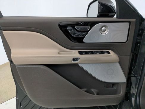 Used 2023 Lincoln Aviator Reserve w/ Equipment Group 201A image 29