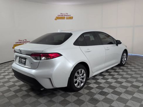 Used 2026 Toyota Corolla LE FWD image 10