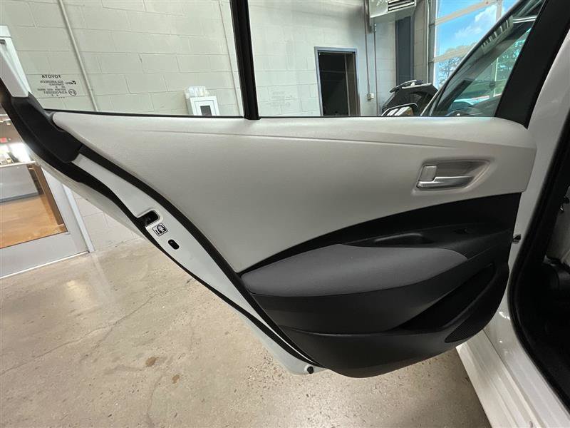 Used 2020 Toyota Corolla LE FWD image 23