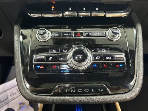 Used 2021 Lincoln Corsair Reserve w/ Equipment Group 201A AWD/4WD image 17