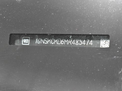 Used 2021 Chevrolet Suburban LT w/ Rear Media and Nav Package image 36