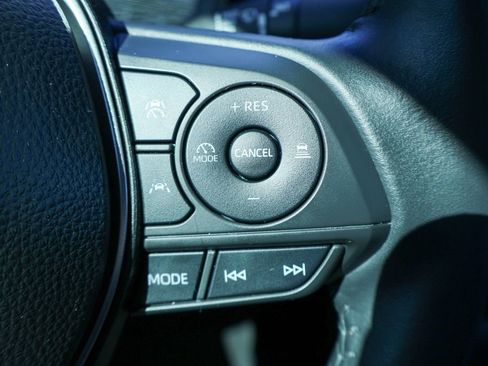 Used 2025 Toyota Corolla SE image 13