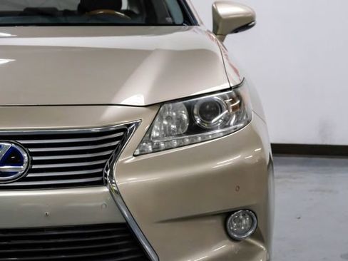 Used 2013 Lexus ES 300h w/ Premium Pkg image 55