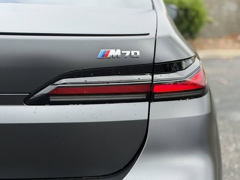 Used 2025 BMW i7 M70 AWD/4WD image 12
