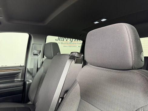 Used 2024 Chevrolet Silverado 1500 LT image 11