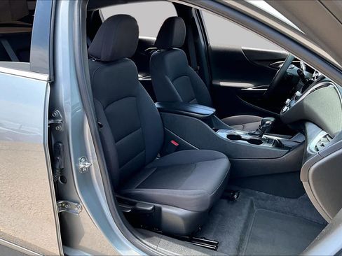 Used 2023 Chevrolet Malibu LT FWD image 9