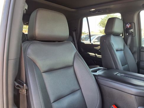 Used 2023 Chevrolet Tahoe Z71 w/ Luxury Package AWD/4WD image 12