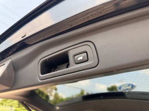 Used 2016 Honda Pilot Elite image 11