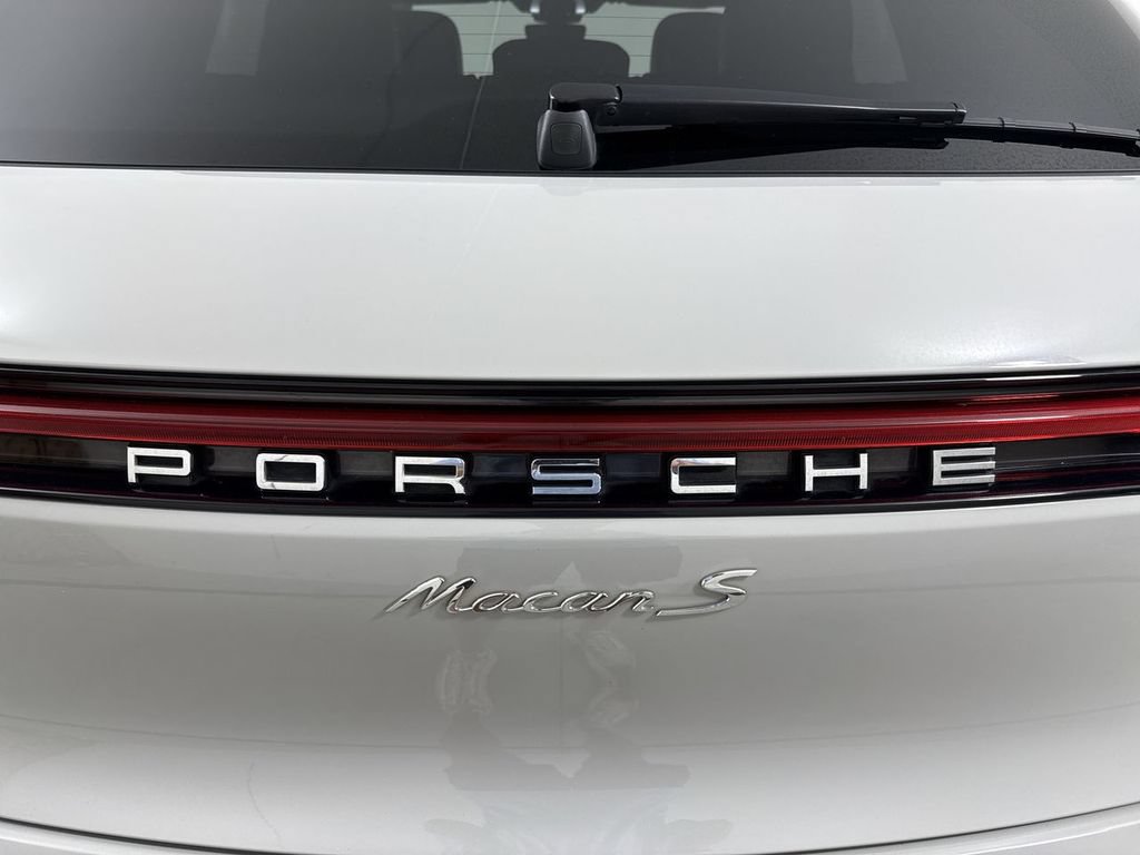 Certified 2024 Porsche Macan S w/ Premium Plus Package AWD/4WD image 18