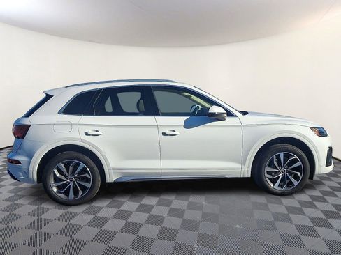 Used 2021 Audi Q5 Premium w/ Convenience Package image 7